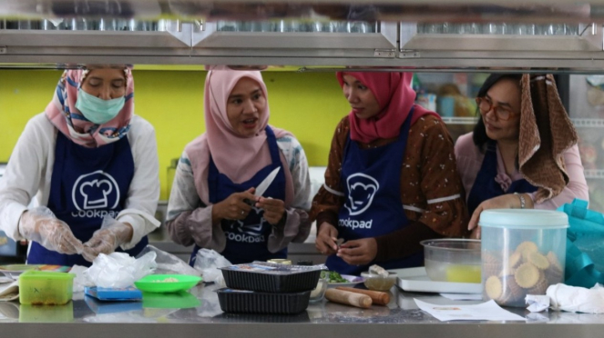 Bagikan Alat Dapur Gratis Ke Ibu Ibu Di Sukabumi Ini Tujuan Kowarteg