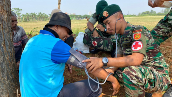 Bergerak Keluar Markas Pasukan Tengkorak Kostrad TNI Sasar Warga