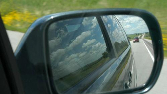 Kaca spion