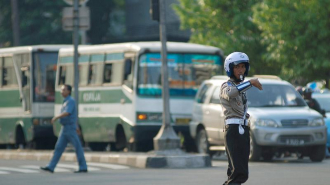Polisi Lalu Lintas.