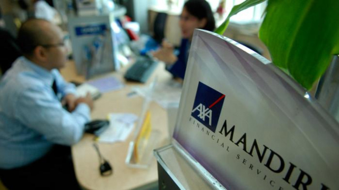 Layanan nasabah di asuransi AXA Mandiri.
