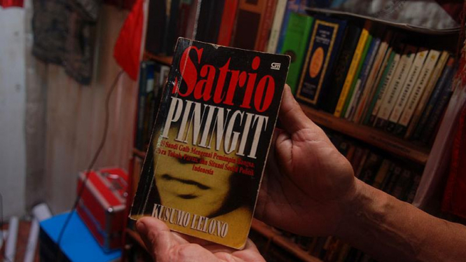 Buku panduan aliran Satria Piningit  Weteng Buwono