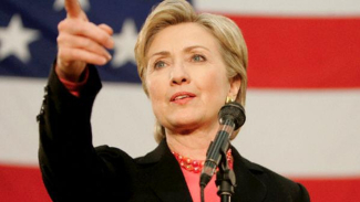Clinton: Larangan Terbang Bukan Keputusan AS