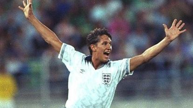 Gary Lineker berkostum Inggris