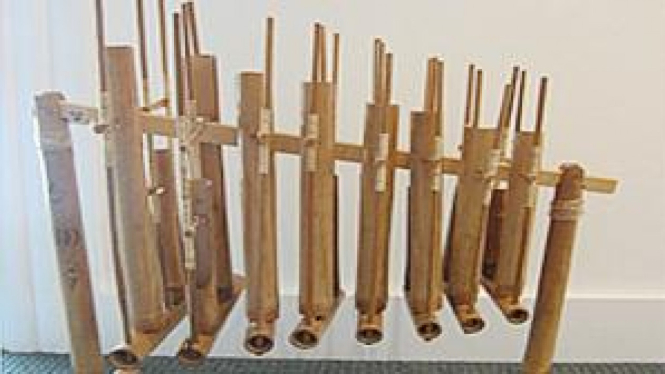 Angklung.