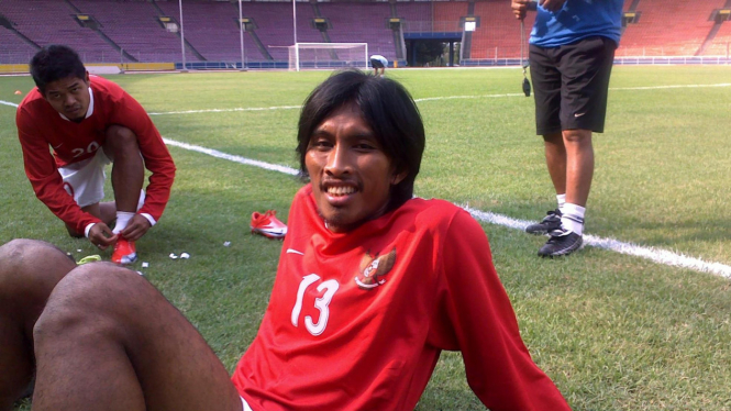 Budi Sudarsono (kanan) dan Bambang Pamungkas 