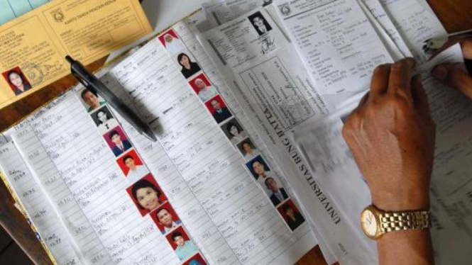 Pembuatan kartu kuning untuk pencari kerja