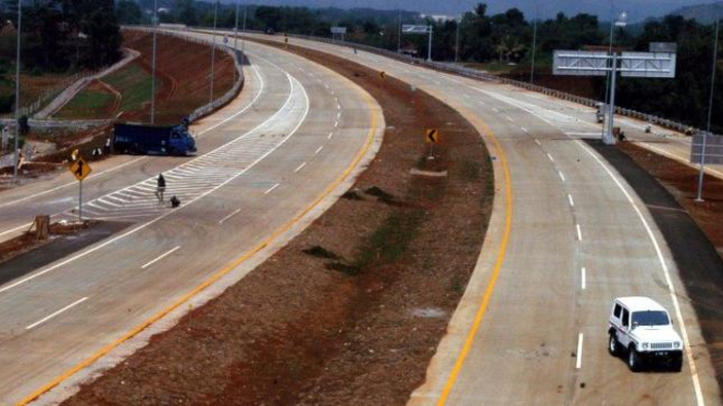 jalan tol Bogor Outer Ring Road (BORR) di Kedunghalang, Bogor