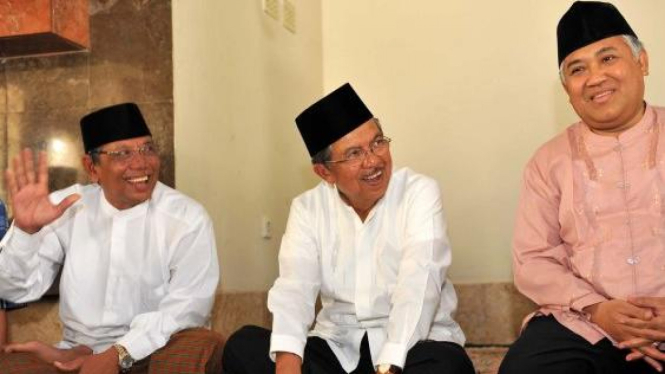 Jumatan terakhir JK sebagai Wapres didampingi Din Syamsudin & Hasyim Muzadi
