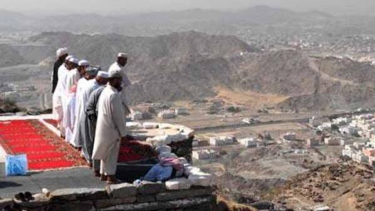 Shalat jamaah di Jabal Tsur