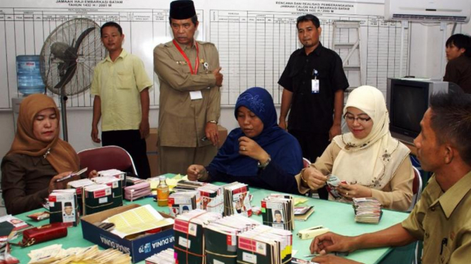 Paspor Calon Jemaah Haji dan Umrah.