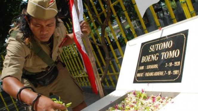 pusara Bung Tomo, di Pemakaman Umum Ngagel Surabaya