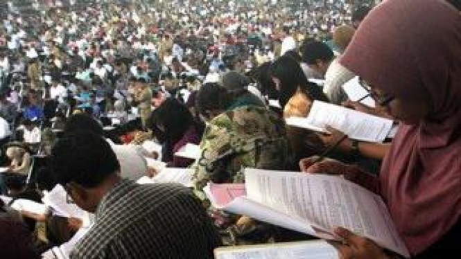 Suasana tes penerimaan CPNS beberapa waktu silam.