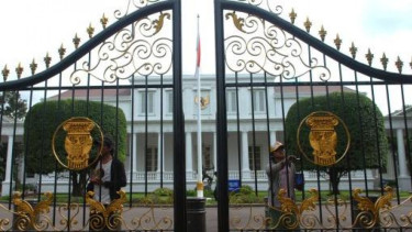 Gerbang Istana Kepresidenan.
