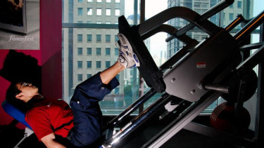 Berlatih di Fitness Center