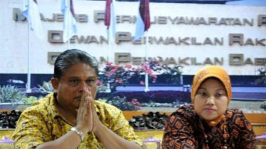 Nudirman Munir (Golkar) dan Ida Fauziah (PKB)
