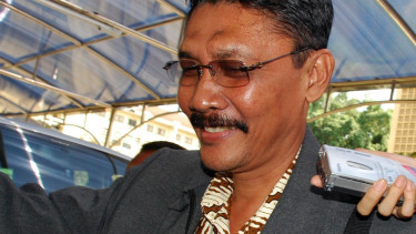 Hakim Gayus Tambunan, Muhtadi Asnun