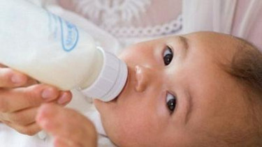Bayi Minum Susu