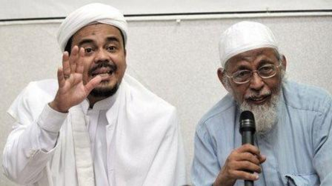 Rizieq Shihab dan Abu Bakar Baasyir (kanan)