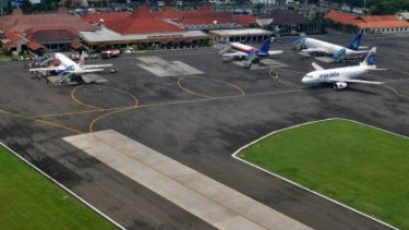 Bandara Ahmad Yani, Semarang.