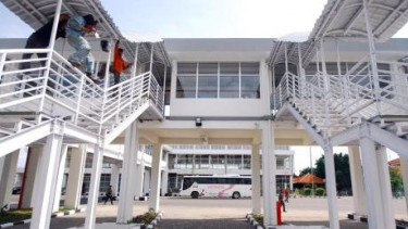 Terminal Purabaya di Surabaya.