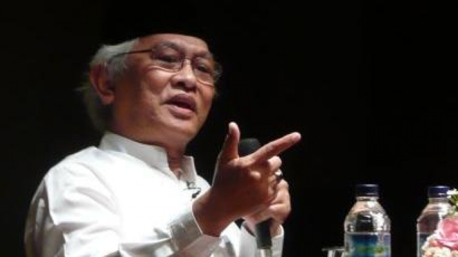KH Ahmad Mustofa Bisri 