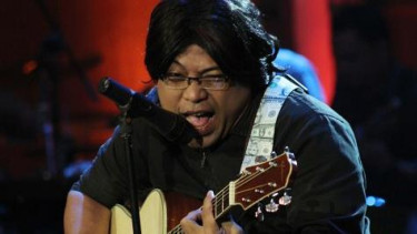 Bona Paputungan, pencipta lagu "Andai Aku Jadi Gayus"