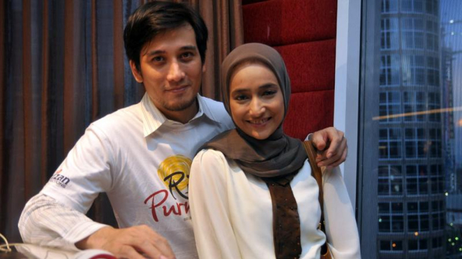 Tengku Firmansyah & Cindy Fatika Sari