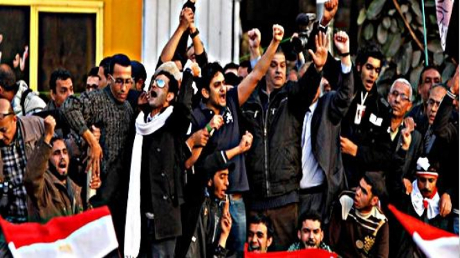 Wael Ghonim, eksekutif Google saat berorasi di Lapangan Tahrir