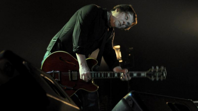 Konser Suede