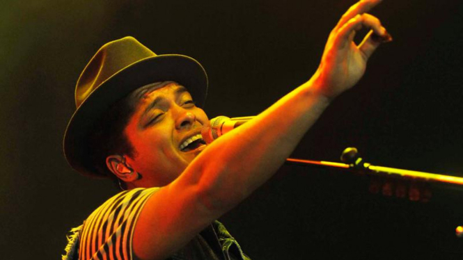 Bruno Mars