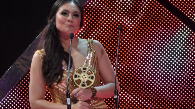 Indonesian Movie Awards 2011; Wulan Guritno