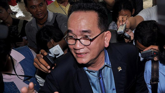 Ruhut Sitompul & Tim Kuasa Hukum Anas Urbaningrum (Demokrat)