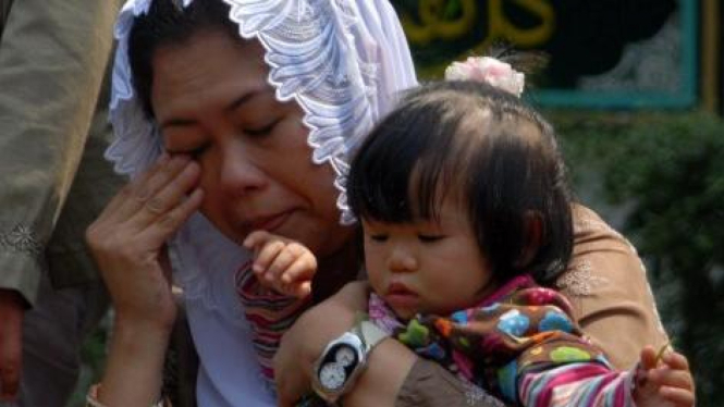 Yenny Wahid dengan putrinya