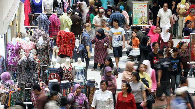 Belanja Lebaran di Pasar Tanah Abang