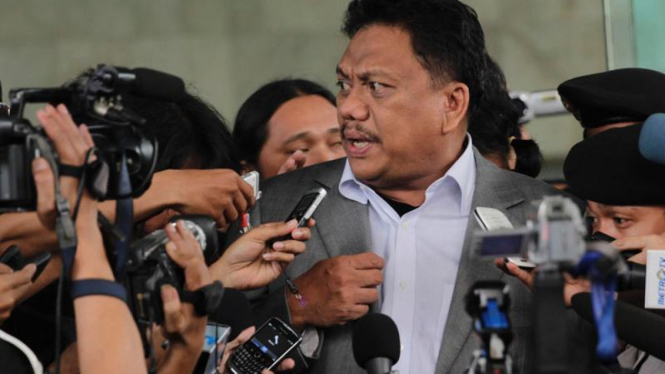 Wakil Ketua Banggar Olly Dondokantbey Usai Diperiksa KPK