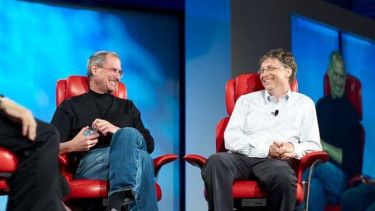 Bill Gates dan Steve Jobs pada pertemuan 2007