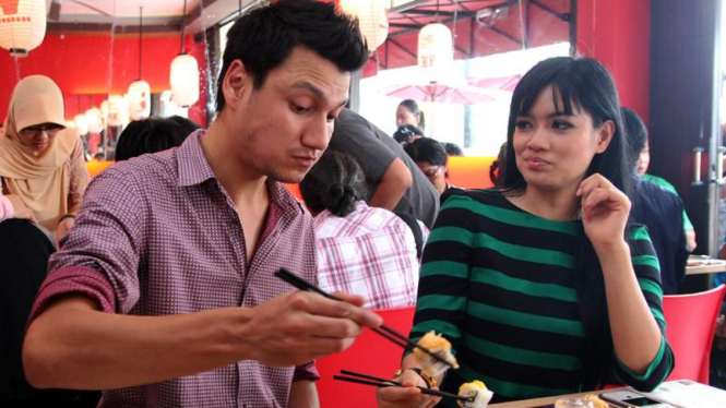 Titi Kamal dan Christian Sugiono