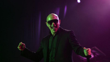 Pitbull Konser di Jakarta