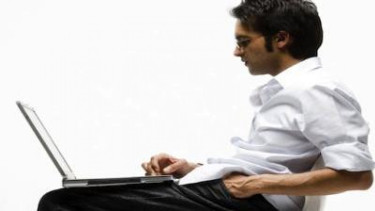 Depresi di hadapan laptop