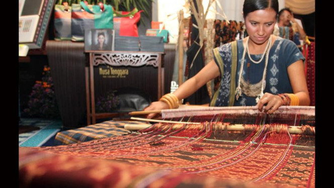 Tenun Ikat Flores