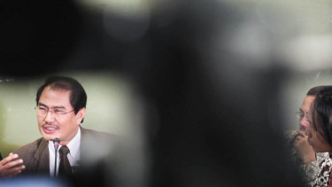 Mantan Ketua MK Jimly Asshiddiqie Pada Diskusi Awal Tahun 2012 Komisi Yudisial