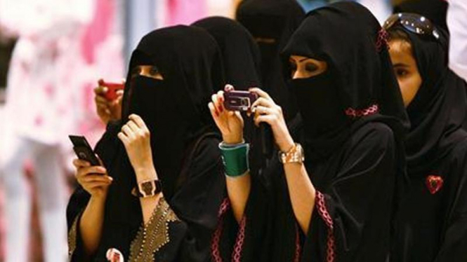 Kaum perempuan di Arab Saudi.