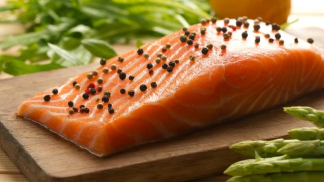 Salmon pengurang rasa sakit.