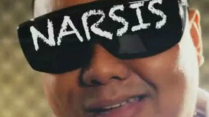 Ilustrasi narsis.