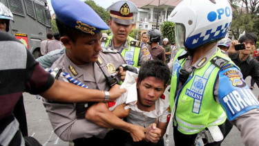 Demo BBM Kembali Ricuh