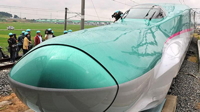Shinkansen Seri E5