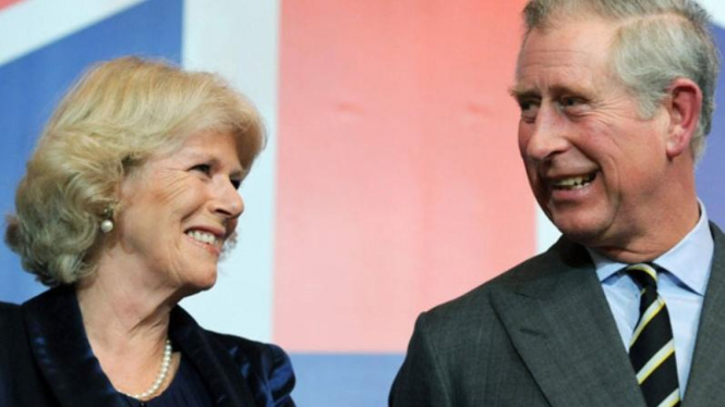 Pangeran Charles dan istrinya Camilla Parker Bowles