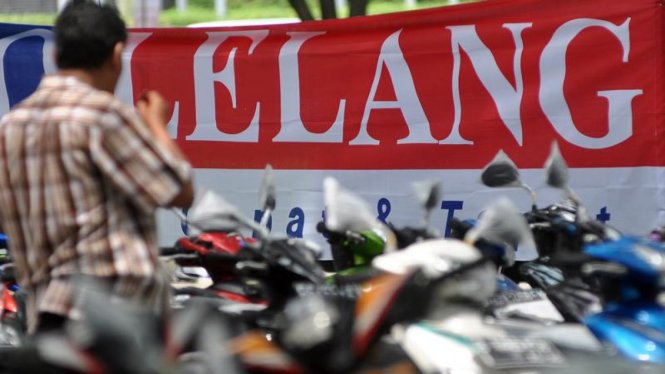 Pasar Besar Jual-Beli Motor dan Mobil