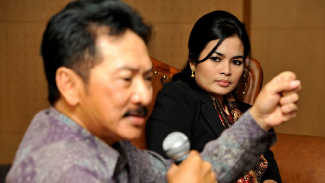 Puti Guntur Soekarno (kanan)